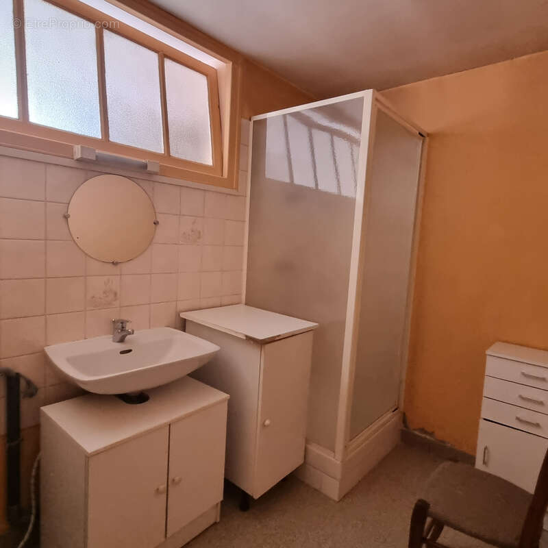 Longère sur 1 329 m2 de terrain clos ! - photo 9
