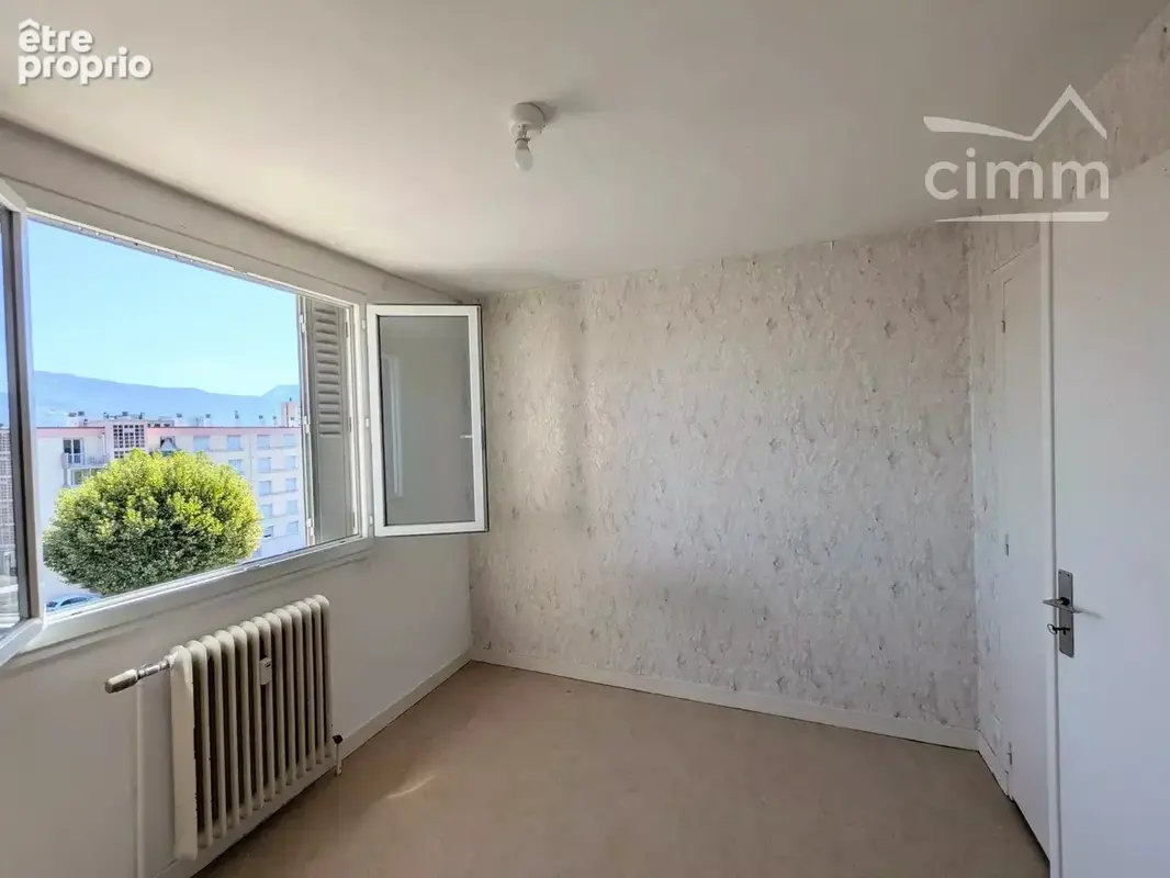 Appartement à SEYSSINET-PARISET