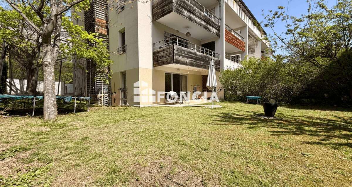 Appartement à MEYLAN