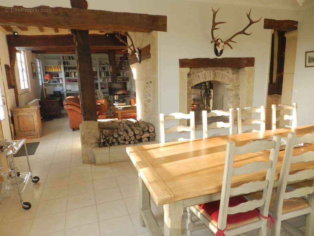 Maison à SAINT-PIERRE-SUR-DIVES