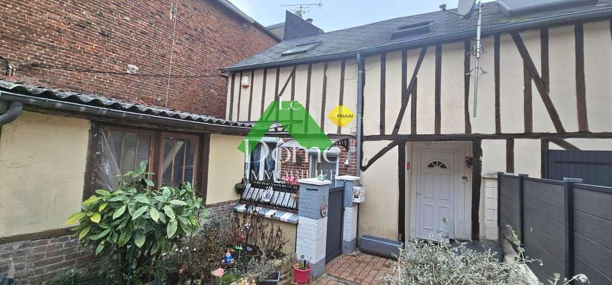 Maison à MERU