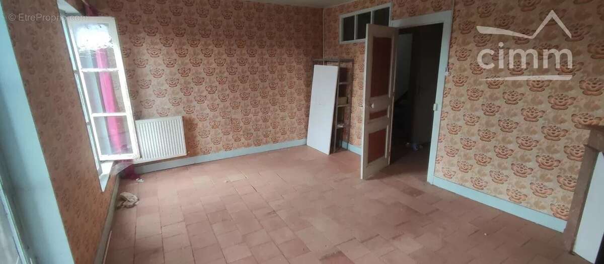 Appartement à LAVENAY
