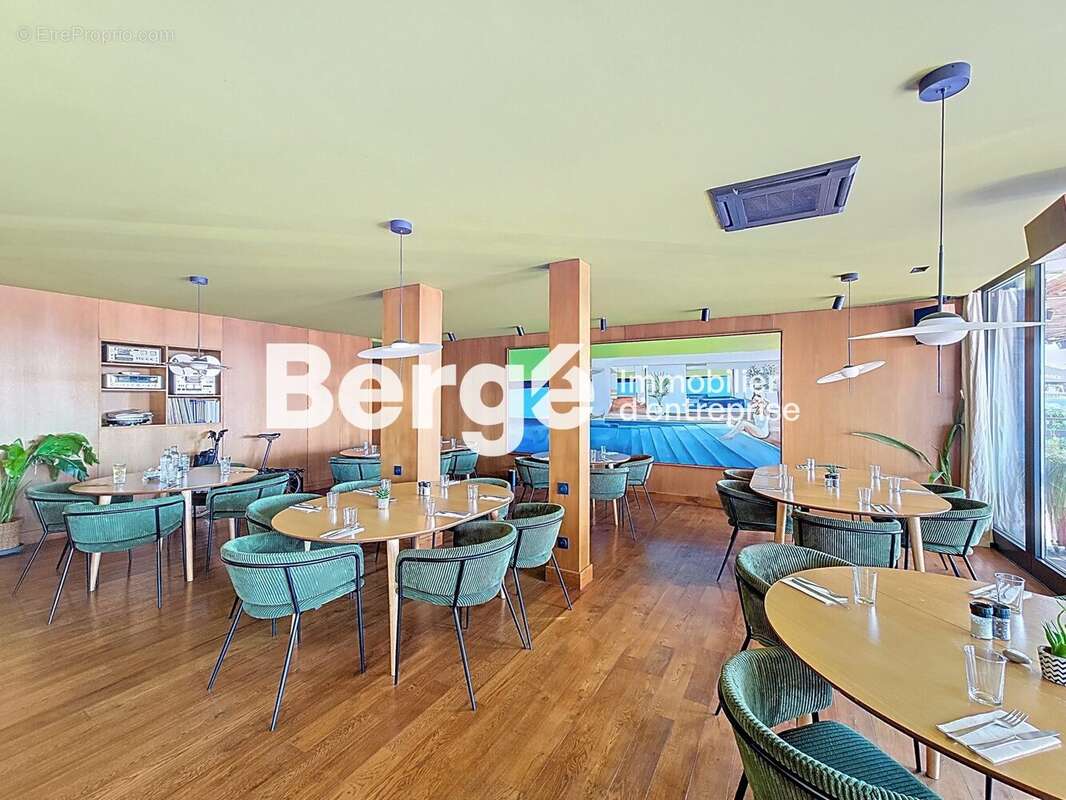 Autre à SAINT-LAURENT-DU-VAR