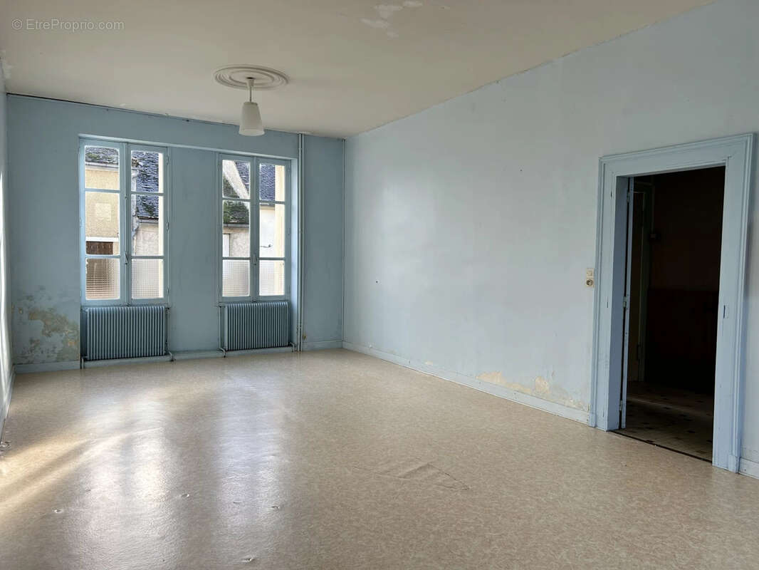 Appartement à LIGNAC