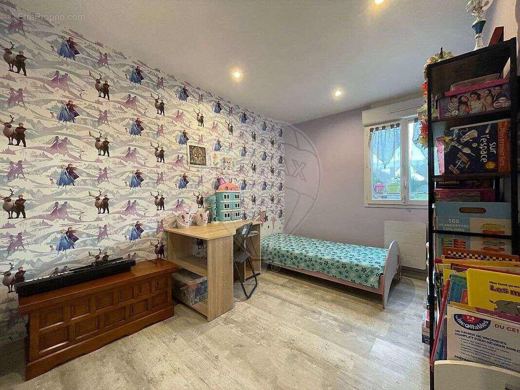 Maison à SAINT-JULIEN-LES-VILLAS