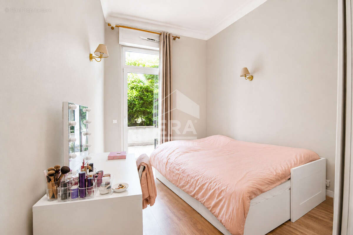 Appartement à ISSY-LES-MOULINEAUX