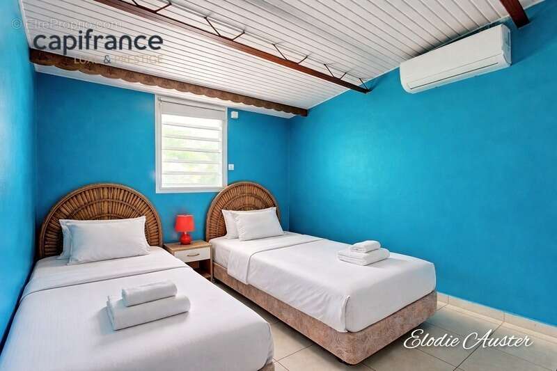 Maison à PETIT-BOURG