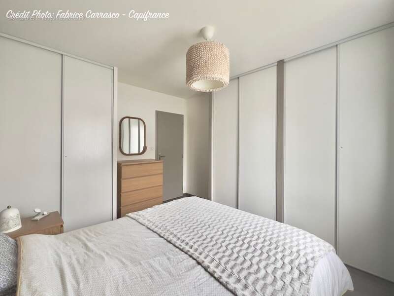MARINGUES 63: Maison familiale de 144 m² avec piscine, 6 chambres, garage, jardin et pergola bioclimatique, panneaux photovoltaï - photo 96