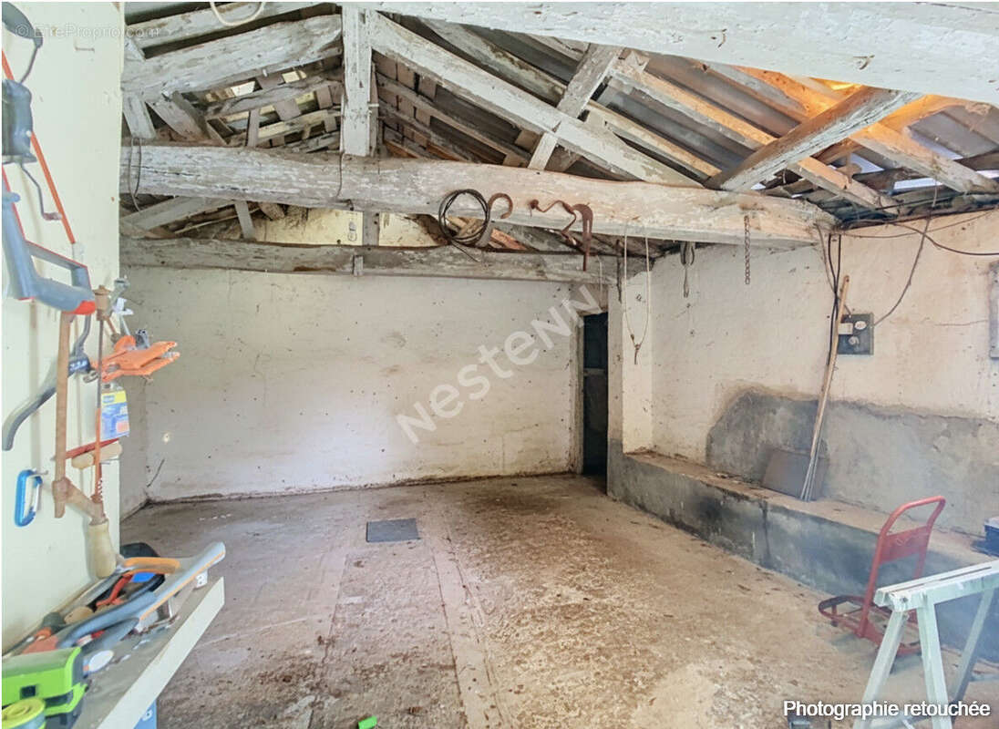 Maison en pierre avec ses dépendances et son étang à vendre sur Montigné Montfaucon - photo 24
