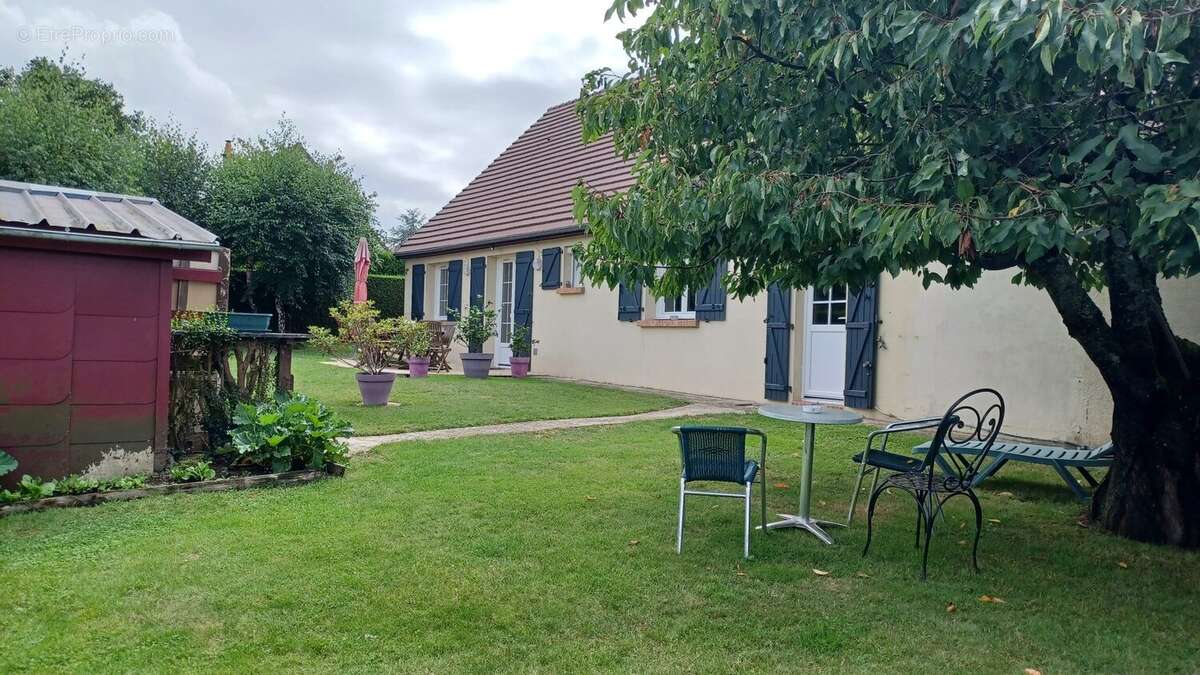 Maison à FAVEROLLES-SUR-CHER