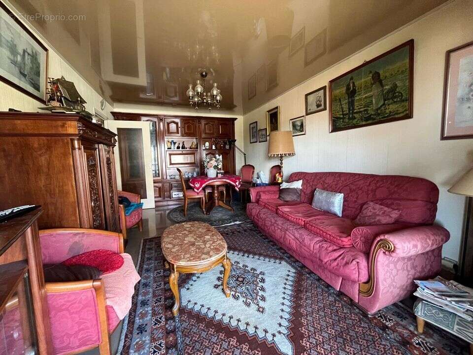 SALON - Appartement à CAGNES-SUR-MER