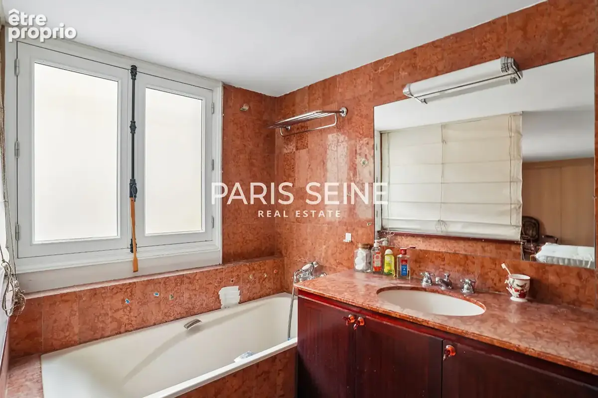 Paris seine - saint-honore - photo 11