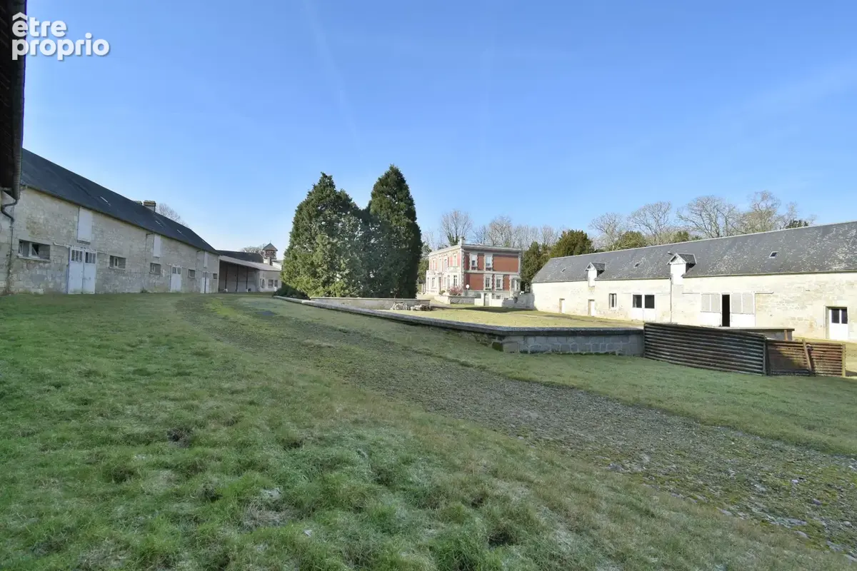 Corps de ferme avec Maison bourgeoise à vendre - Au nord de Soissons (02 Aisne) (14km) – maison de 335 m² -6 chambres - Dépendan - photo 9