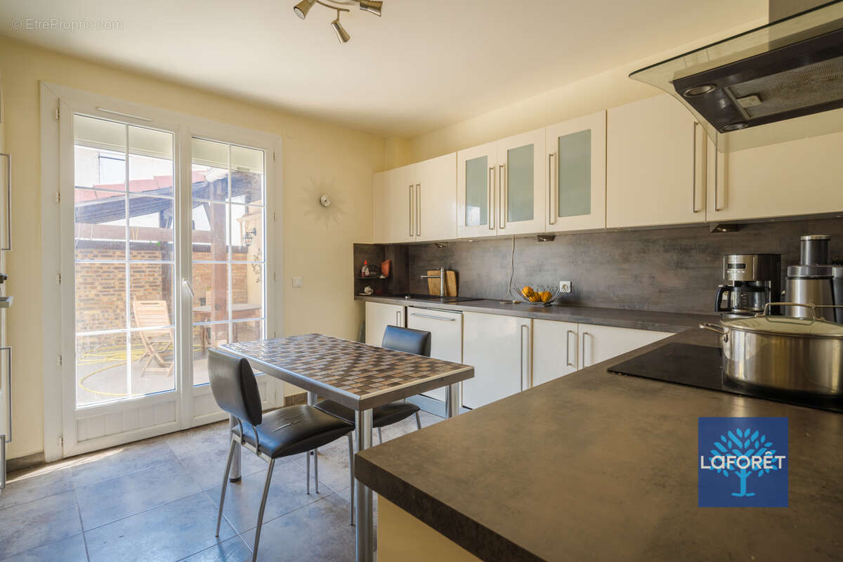 Maison à LIVRY-GARGAN