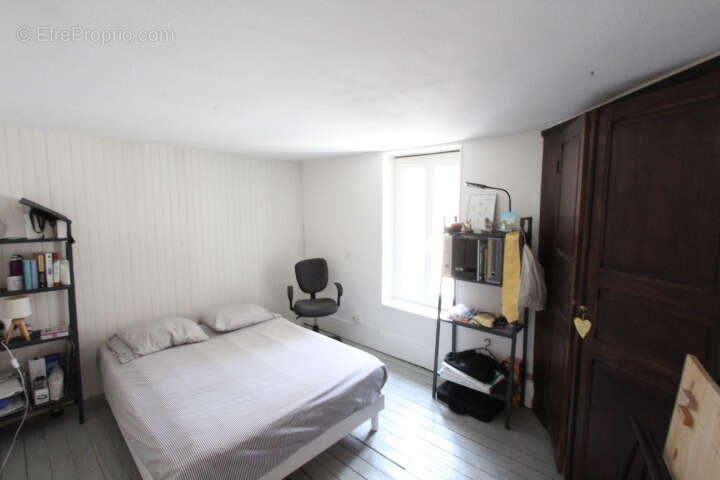 Appartement à LA CHARITE-SUR-LOIRE