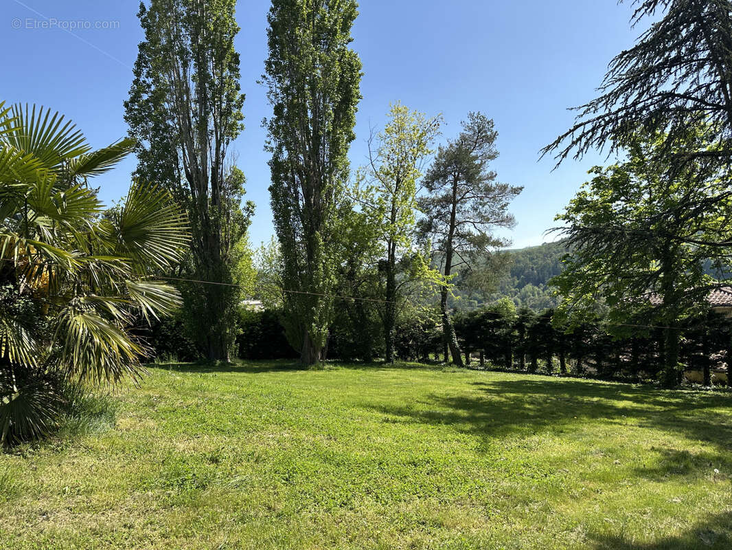 Terrain à LA FOUILLOUSE
