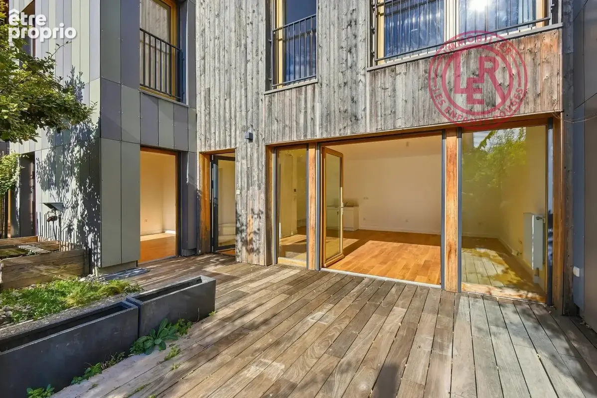 Montreuil - Solidarité/Carnot - Maison avec grande terrasse, ensoleillée et vue dégagée - photo 3