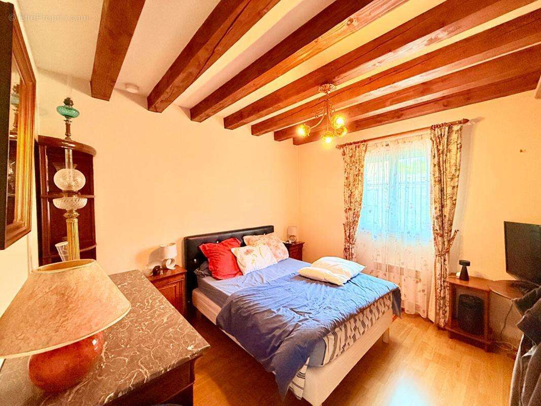 Maison de caractère 250 m² , 10 pièces sur Terrain 1000 m² à Joigny - photo 10