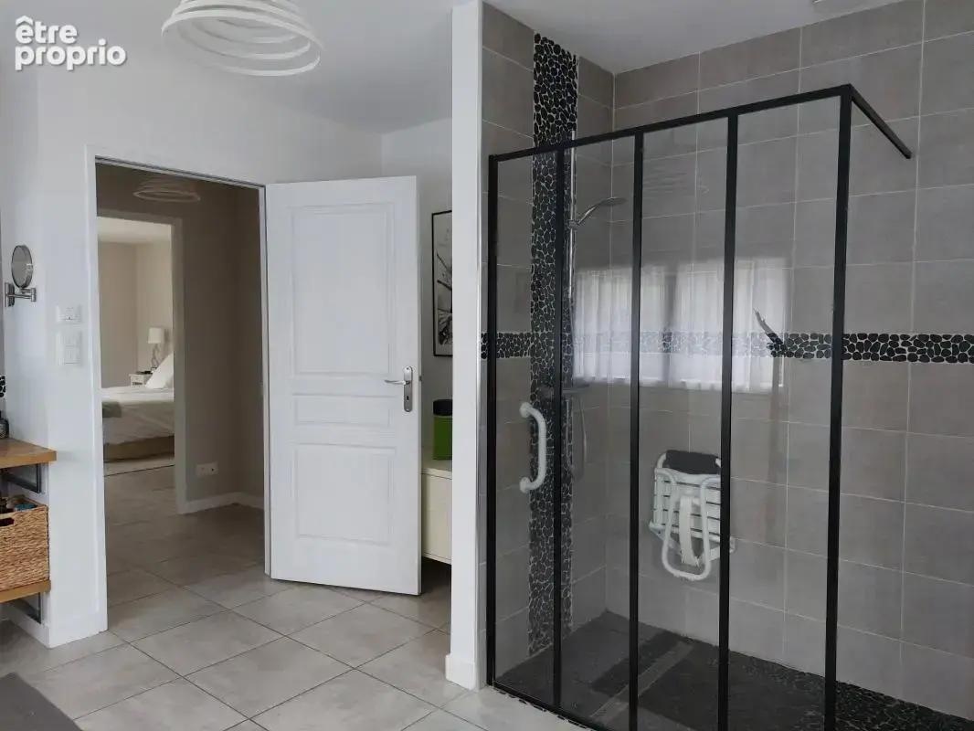 Maison familiale 5 chambres et 12000m2 de terrain - photo 8