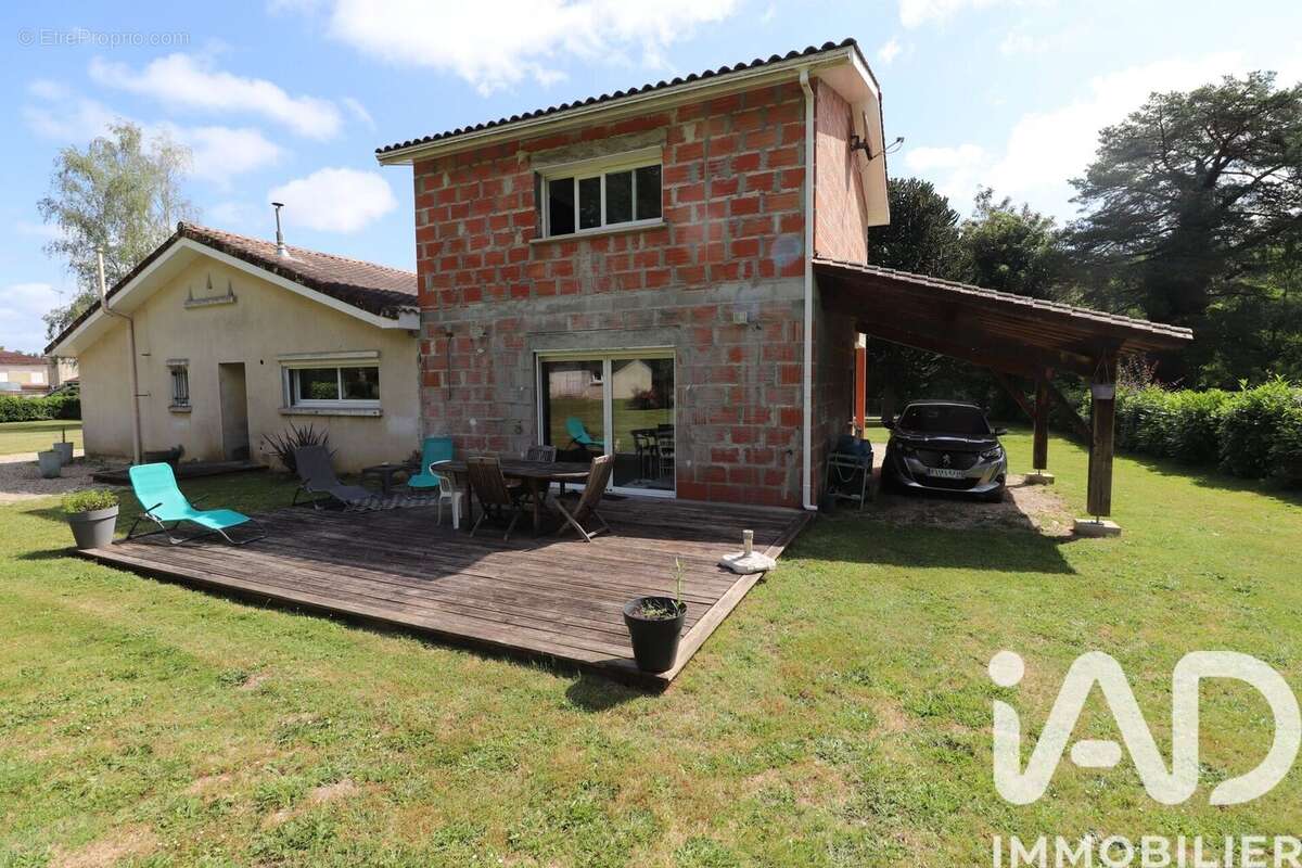 Maison 150 m² à Saint-Martin-D'ary  - photo 2