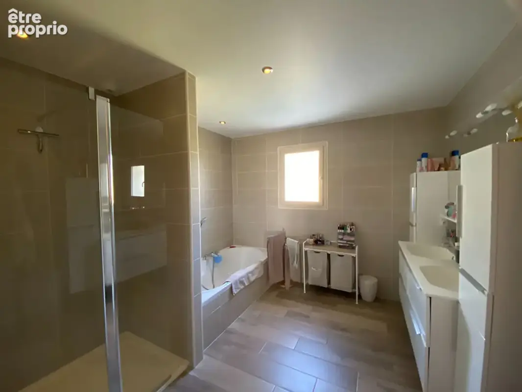 Maison contemporaine 153 m²  avec piscine Proche commerces - photo 14