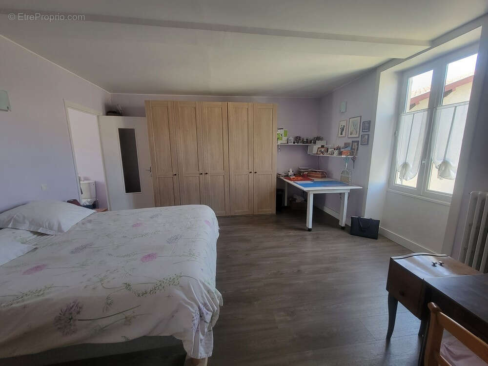 Maison à SAINT-SORLIN-EN-VALLOIRE