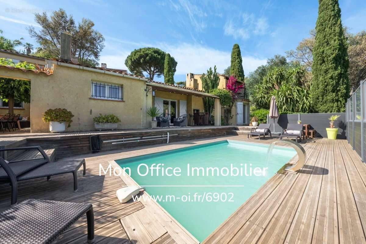 Référence : 6902-JDO - Villa provençale de charme avec piscine, studio indépendant et aperçu mer ! - photo 2