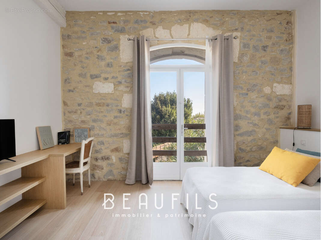 Maison à SAINT-LAURENT-D'AIGOUZE