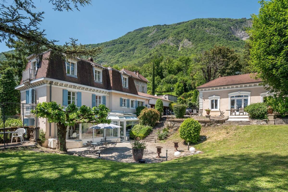 Maison à LA TRONCHE