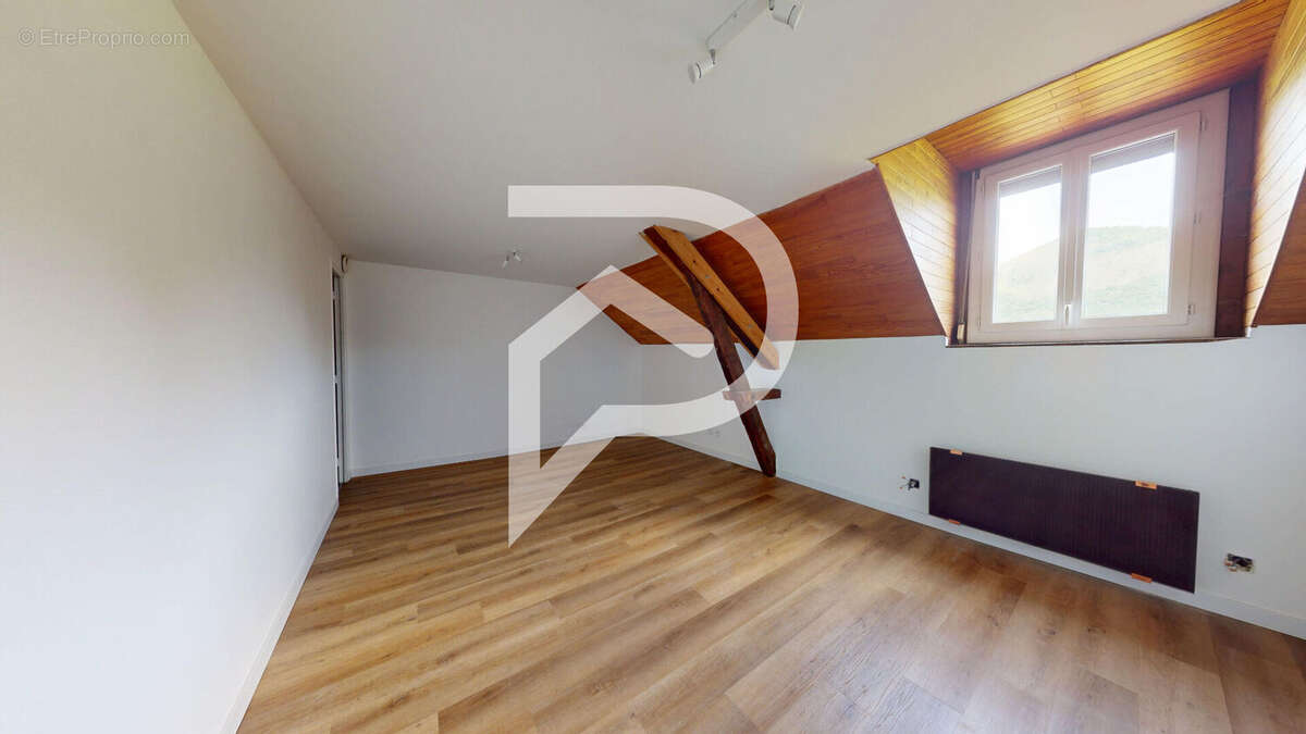 Maison à OLORON-SAINTE-MARIE