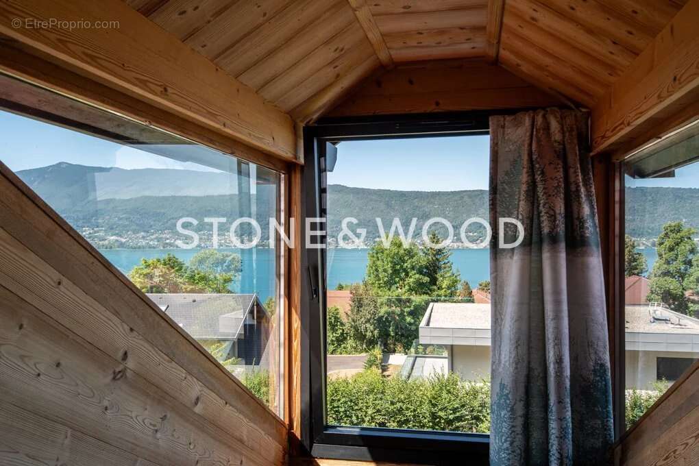 Maison à VEYRIER-DU-LAC