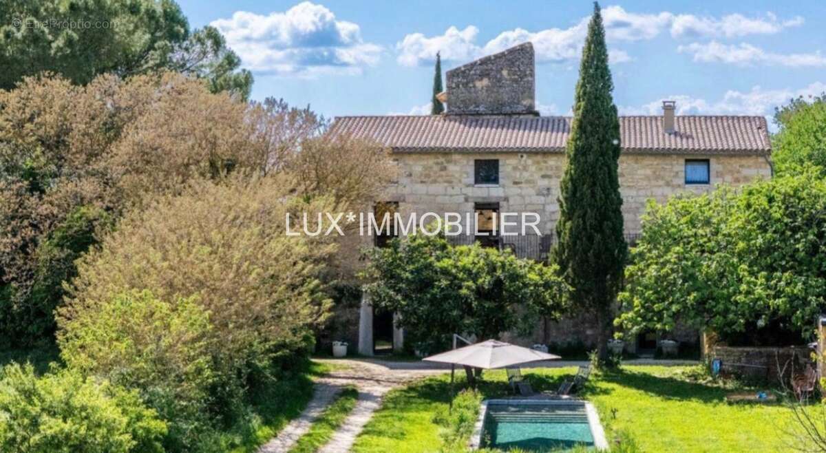 Uzes - mas d'exception sur ancienne propriete viticole - photo 2