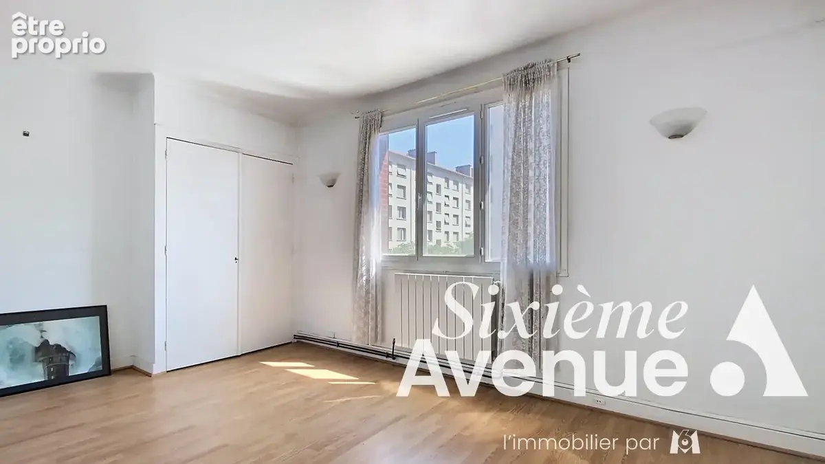Maison avec appartements et ateliers Venissieux 13 pièce(s) 435m² m2 - photo 12