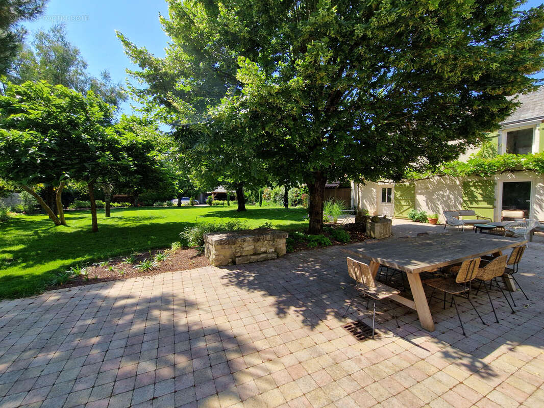 Maison à LA CHAPELLE-SAINT-MESMIN