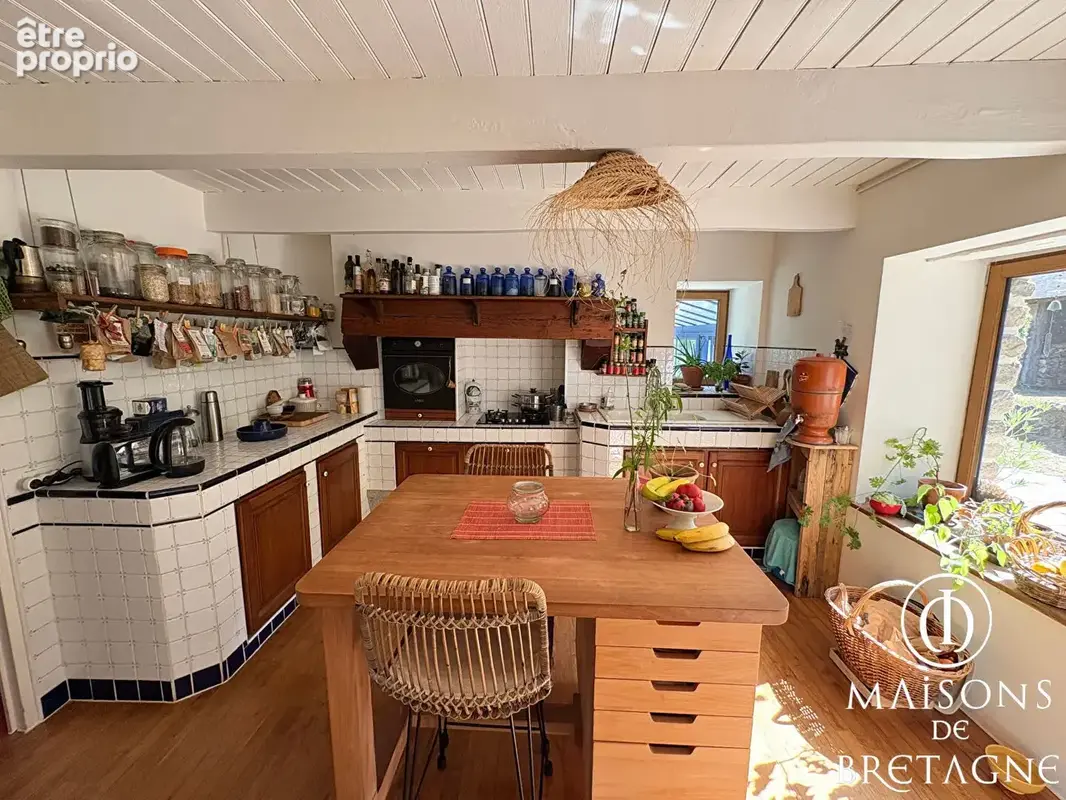 Maison et dépendance à Bannalec, sur un terrain de 1,7 hectare. - photo 3