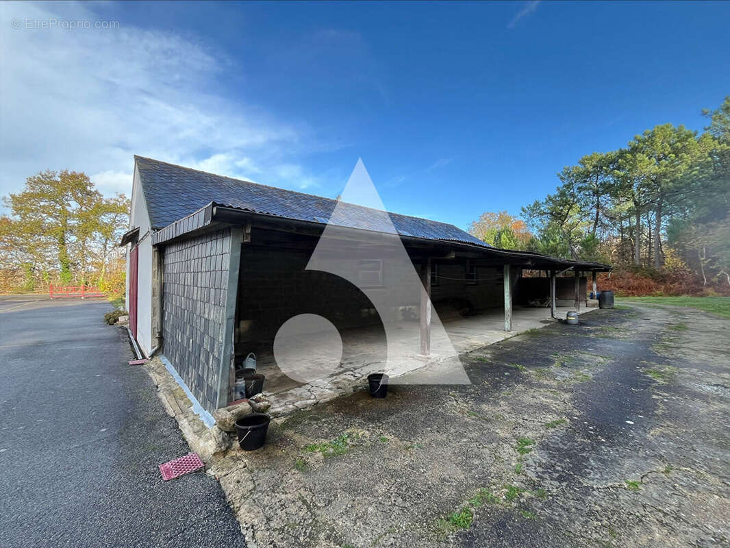 Maison à LOCOAL-MENDON