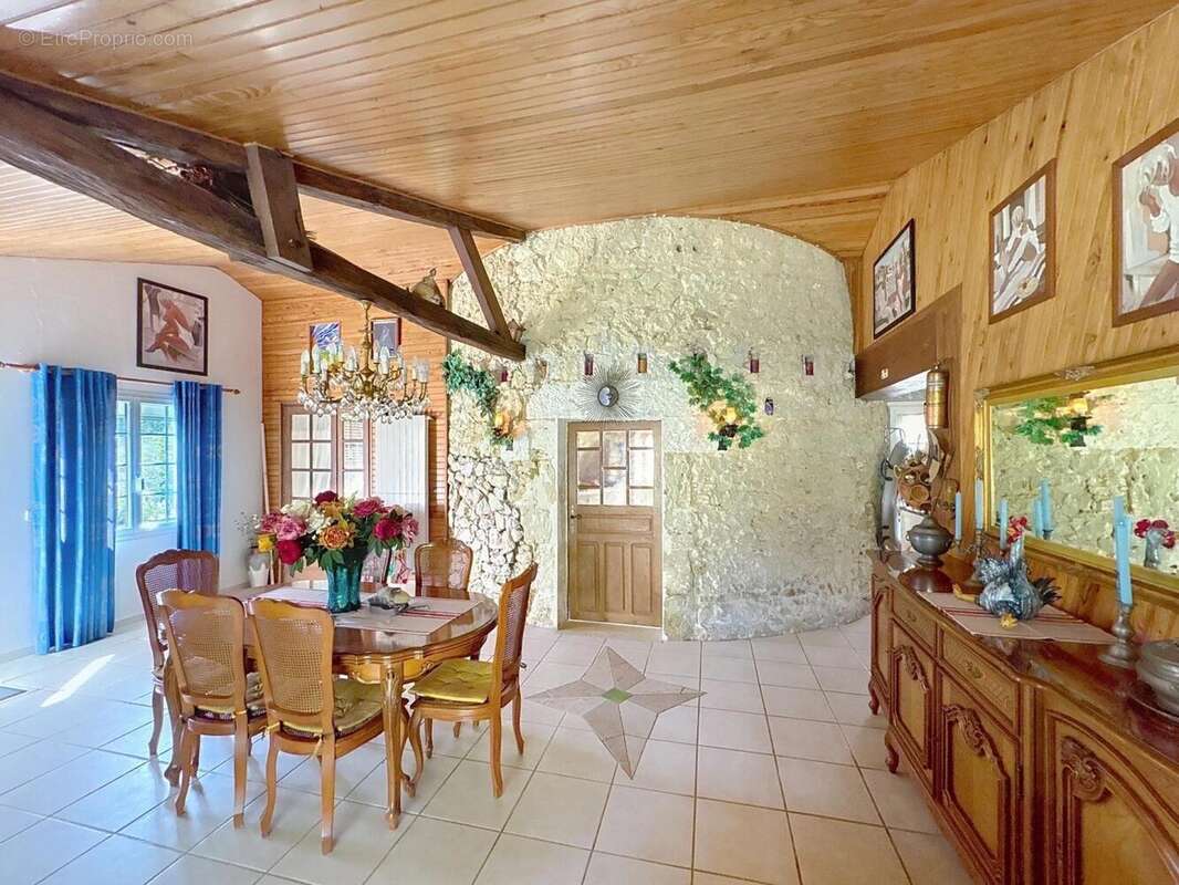 Photo 7 - Maison à COURRENSAN