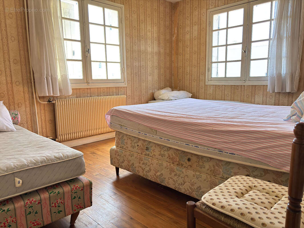 Maison à VAUX-SUR-MER