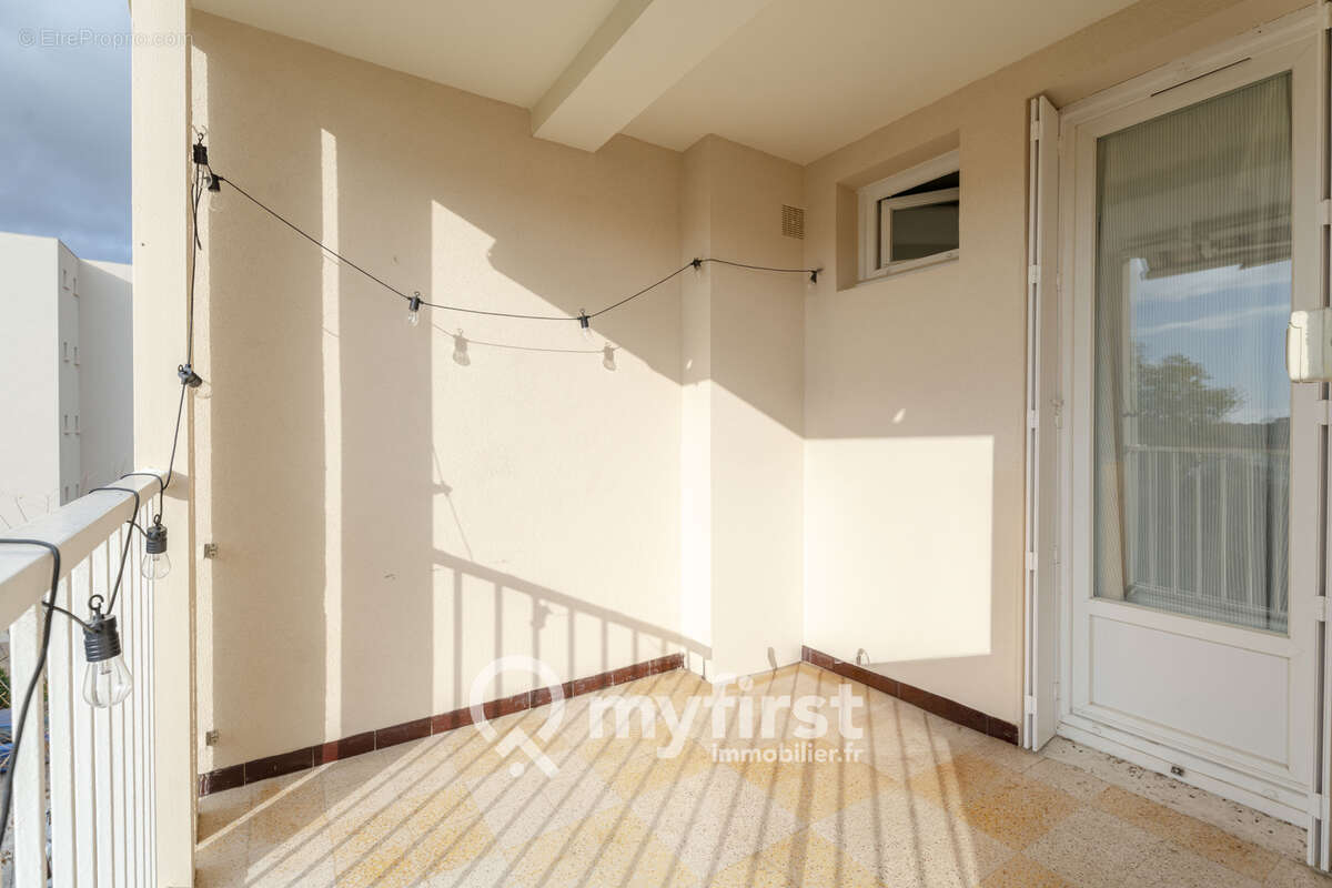 Bel appartement à la limite de la Garde sur Toulon. - photo 2