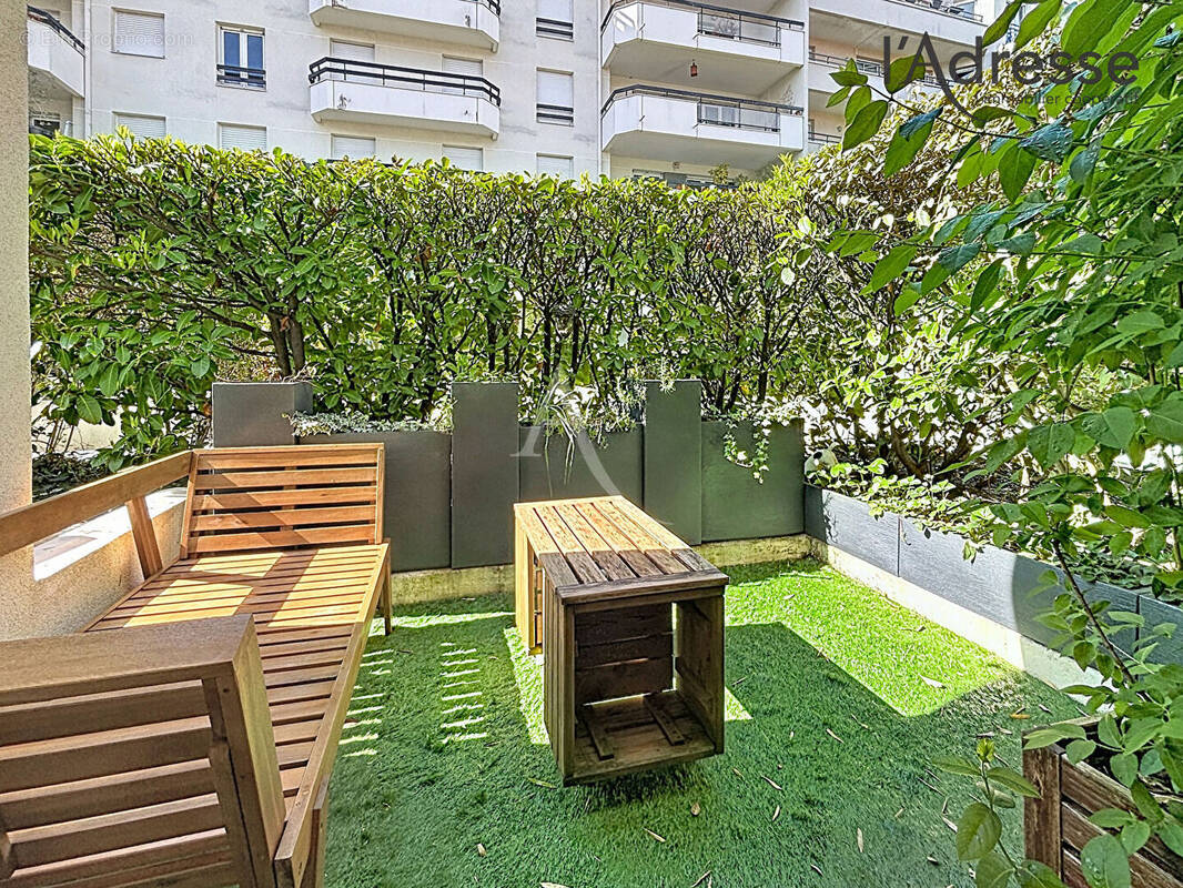 Appartement à SURESNES