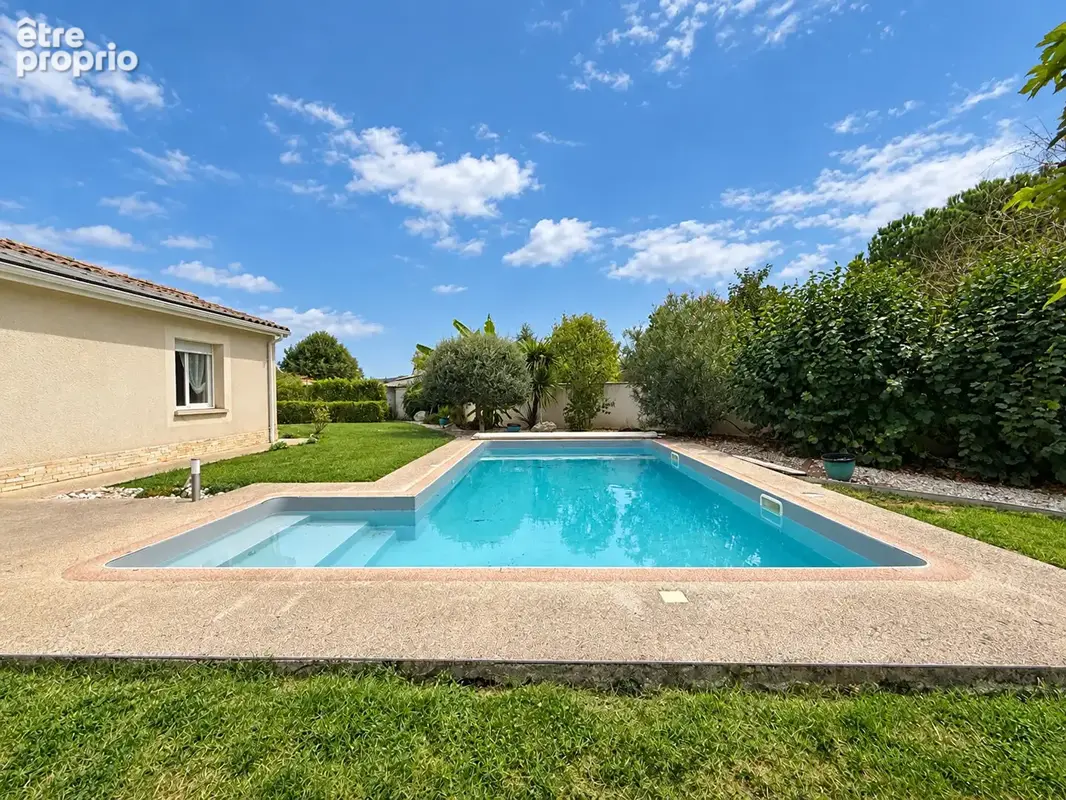 A Bias, maison de plain pied avec piscine - photo 3