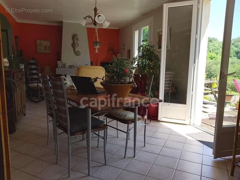 Maison à PLOURIVO