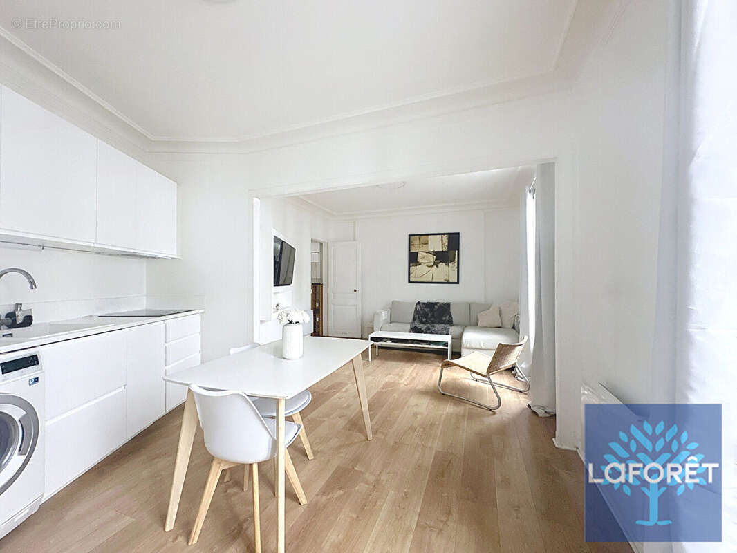 Appartement à PARIS-19E