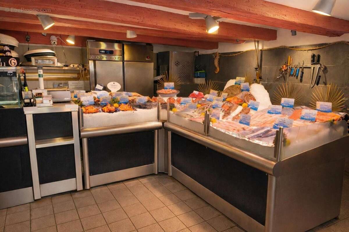 Photo 3 - Commerce à FREJUS