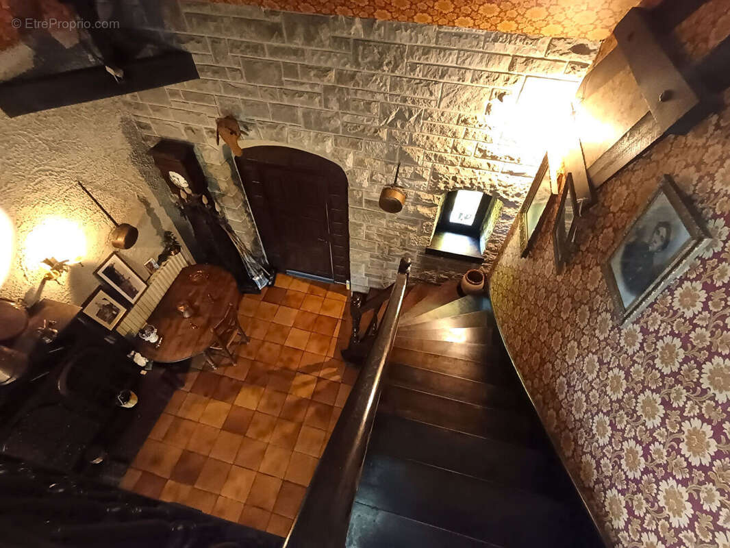 Maison Toulonjac 10 pièces 236.2 m2 - photo 3