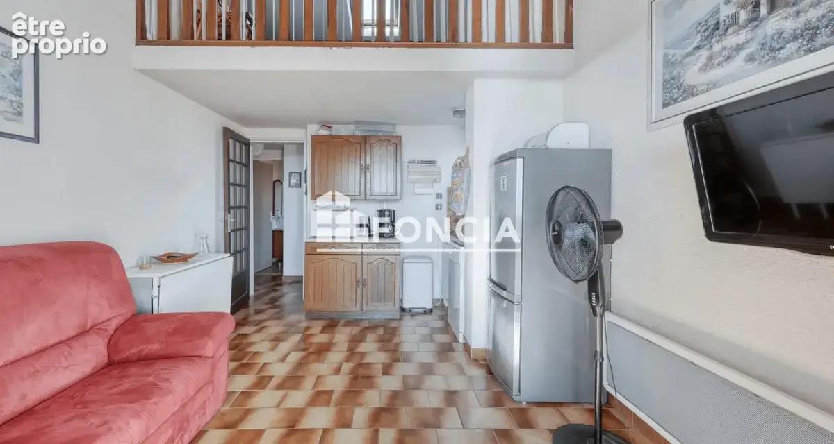 **Bandol : appartement T3 dernier étage avec terrasse et vue mer, à 850 mètres du port** - photo 7