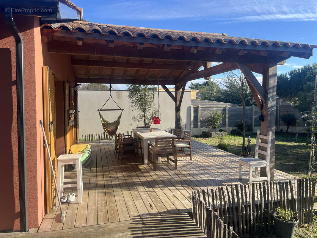 Maison à VENDAYS-MONTALIVET