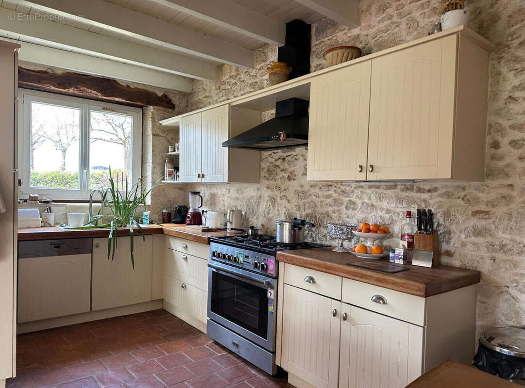 cuisine - Maison à LECTOURE