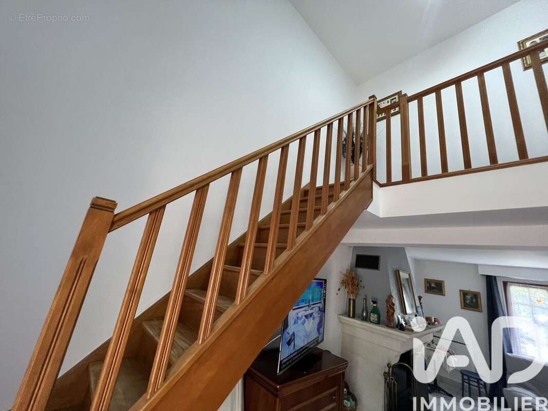 Photo 6 - Maison à SAINTRY-SUR-SEINE