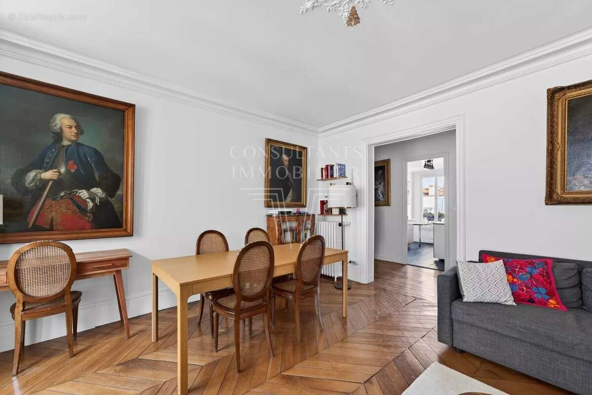 Appartement à LEVALLOIS-PERRET